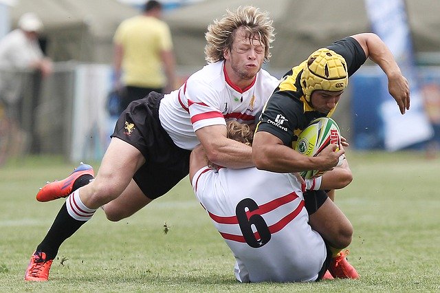 foto rugby e trauma cranico